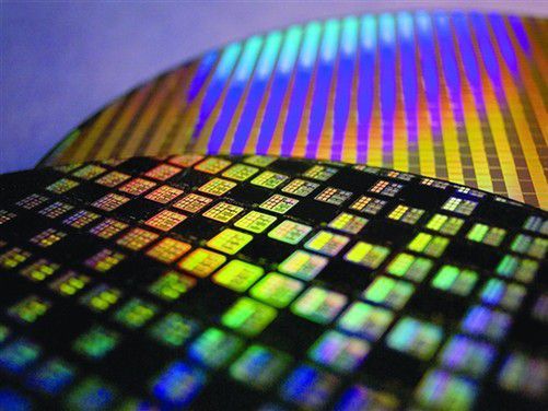 国产7nm GPU芯片点亮 数据处理与存储支持服务的突破与变革